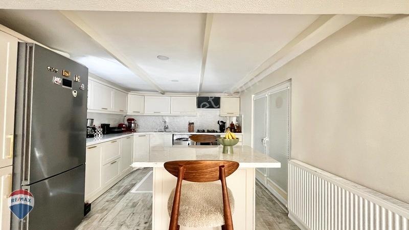 Erenler Bekirpaşada 295 M² Arsa İçinde Yenilenmiş Müstakil Ev — fotoğraf 15