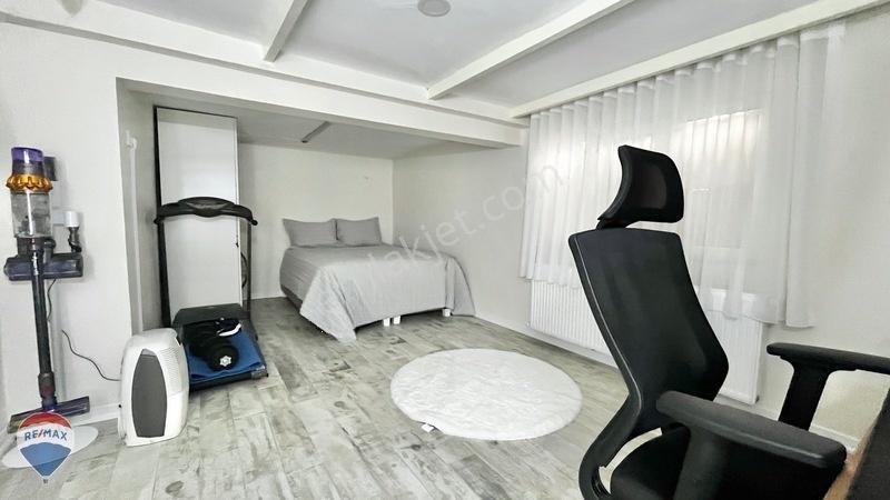 Erenler Bekirpaşada 295 M² Arsa İçinde Yenilenmiş Müstakil Ev — fotoğraf 22