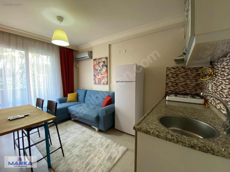 Marka'dan Metin Göktepe Caddesinde Balkonlu Arakat Kiralık Daire — fotoğraf 7