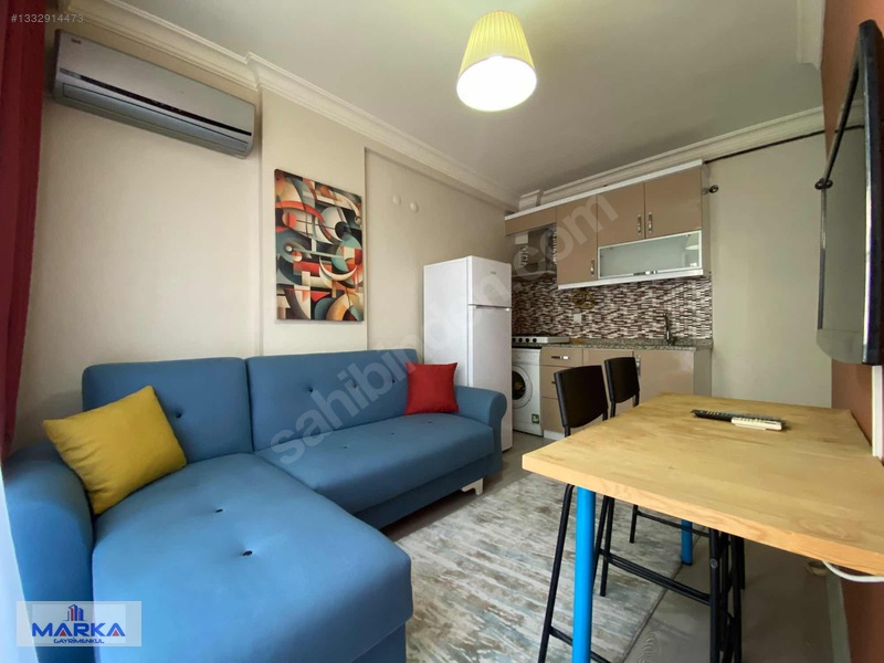 Marka'dan Metin Göktepe Caddesinde Balkonlu Arakat Kiralık Daire — fotoğraf 9