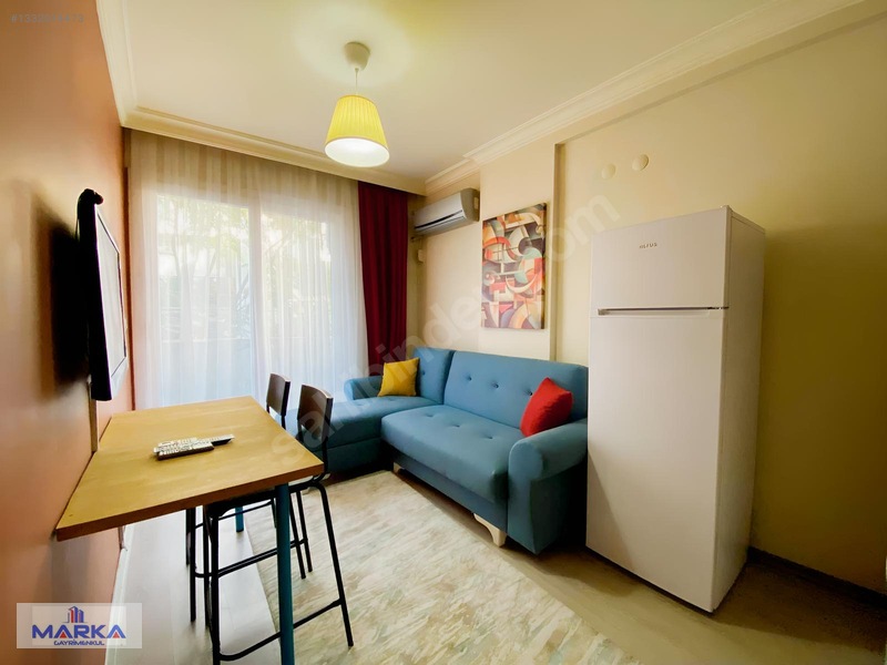 Marka'dan Metin Göktepe Caddesinde Balkonlu Arakat Kiralık Daire — fotoğraf 11