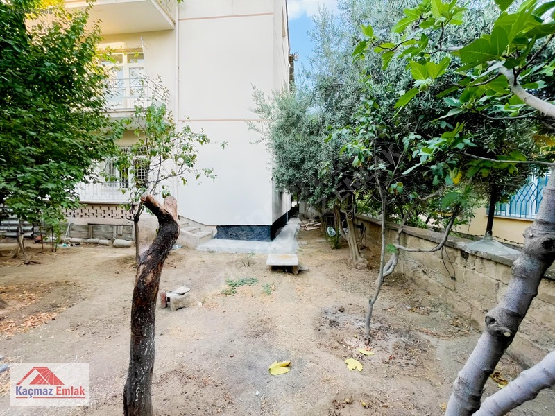 Kaçmaz Emlak'tan Bahçelievler De 3 Katlı Müstakil Ev Ve Arsası — fotoğraf 10