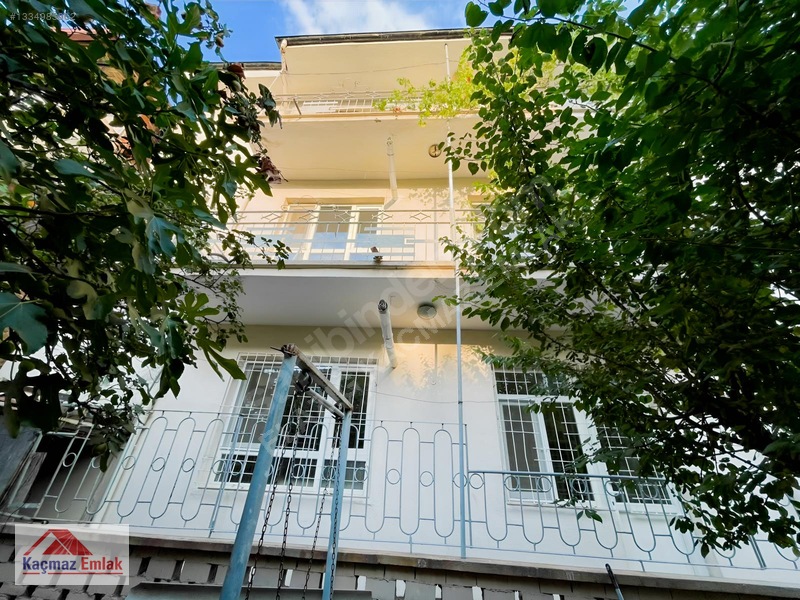 Kaçmaz Emlak'tan Bahçelievler De 3 Katlı Müstakil Ev Ve Arsası — fotoğraf 20
