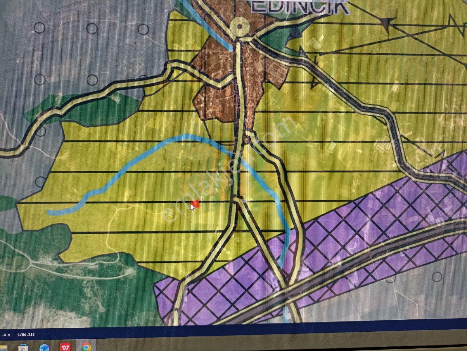 Edincikte 2.348 M² Gelişim Bölgesinde Yatırımlık Arazi — fotoğraf 2