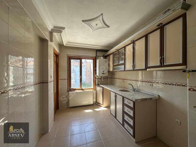 Bosna Hersek Mahallesi Sümeyye Caddesinde Kiralık 3+1 Daire — fotoğraf 4