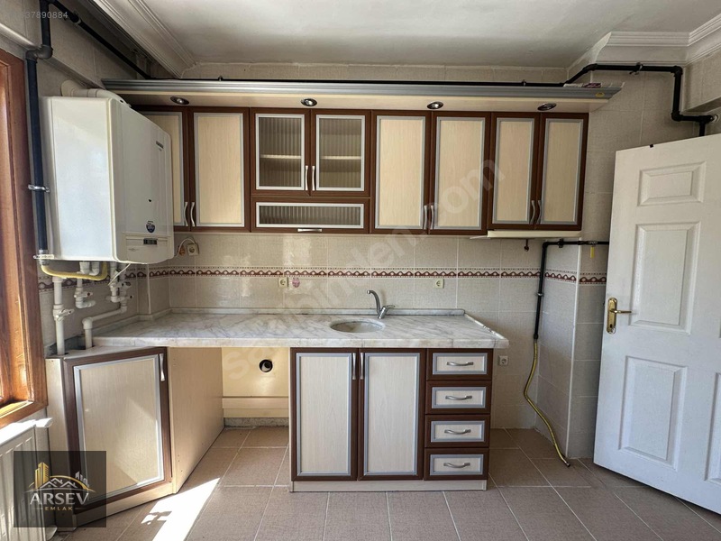 Bosna Hersek Mahallesi Sümeyye Caddesinde Kiralık 3+1 Daire — fotoğraf 5