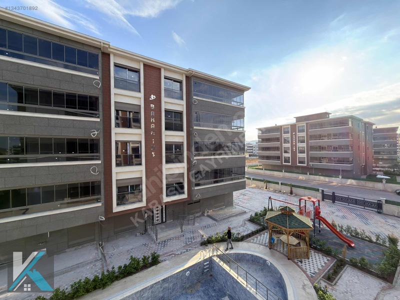 Karasu Dan Havuzlu Sitede Arakat 150 M2 3+1 Satılık Lüx Daire — fotoğraf 15