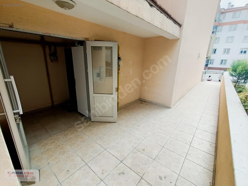 Topsakal Em.5000 Evler Cumhuriyet Mahallesinde Kiralık 2+1 Daire — fotoğraf 3