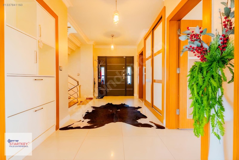 Güzelbahçede Deniz Ve Doğayla İç İçe, Prestijli Kiralık Villa — fotoğraf 7