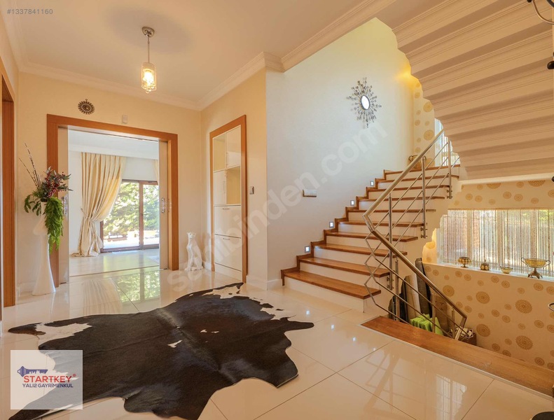 Güzelbahçede Deniz Ve Doğayla İç İçe, Prestijli Kiralık Villa — fotoğraf 15