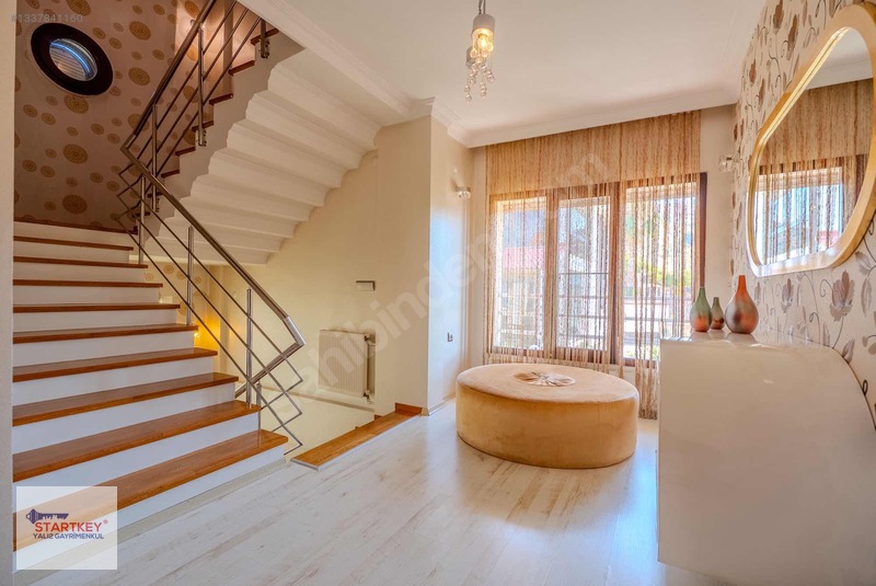 Güzelbahçede Deniz Ve Doğayla İç İçe, Prestijli Kiralık Villa — fotoğraf 16