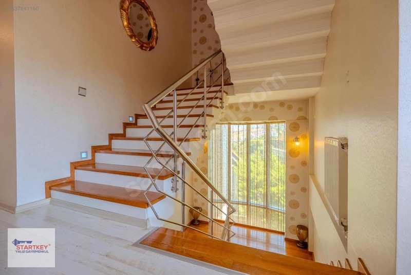 Güzelbahçede Deniz Ve Doğayla İç İçe, Prestijli Kiralık Villa — fotoğraf 22