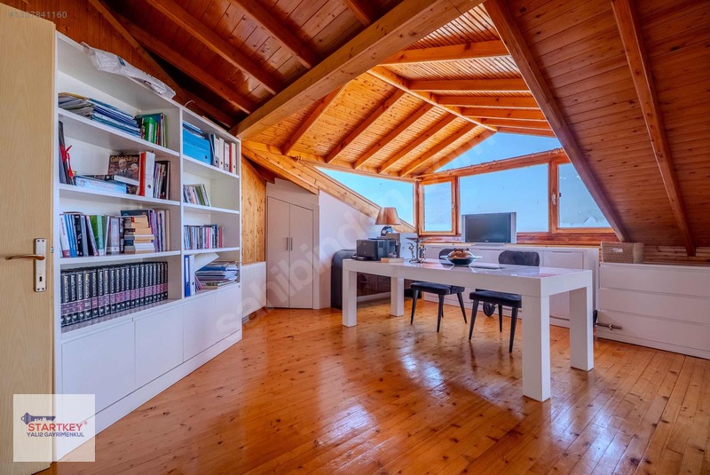 Güzelbahçede Deniz Ve Doğayla İç İçe, Prestijli Kiralık Villa — fotoğraf 24