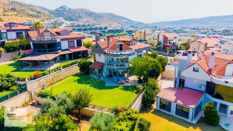 Güzelbahçede Deniz Ve Doğayla İç İçe, Prestijli Kiralık Villa — fotoğraf 31