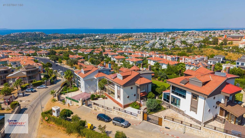 Güzelbahçede Deniz Ve Doğayla İç İçe, Prestijli Kiralık Villa — fotoğraf 34