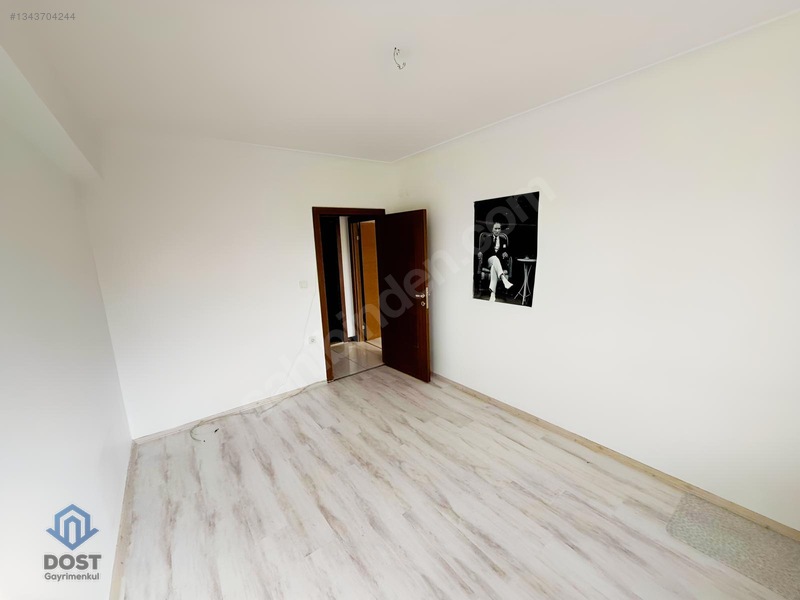 Ahi Mesut'ta Site İçerisinde Geniş 3+1 Daire — fotoğraf 12