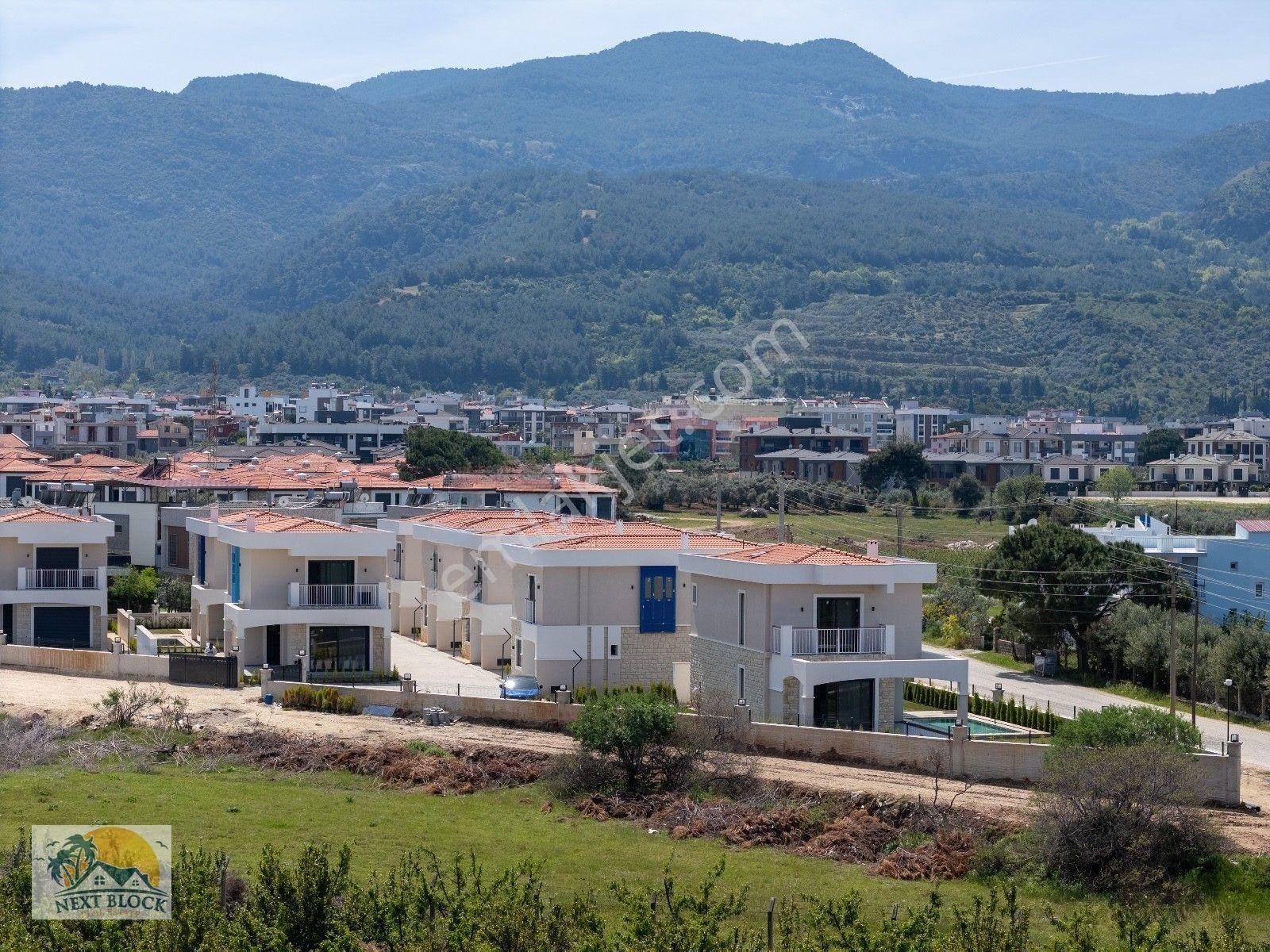 Kuşadası Davutlar Sahil'De Muhteşem Konum-Manzara-Ö.Havuz Villa