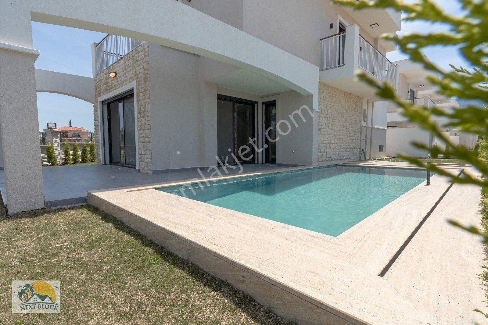 Kuşadası Davutlar Sahil'de Muhteşem Konum-manzara-ö.havuz Villa — fotoğraf 2