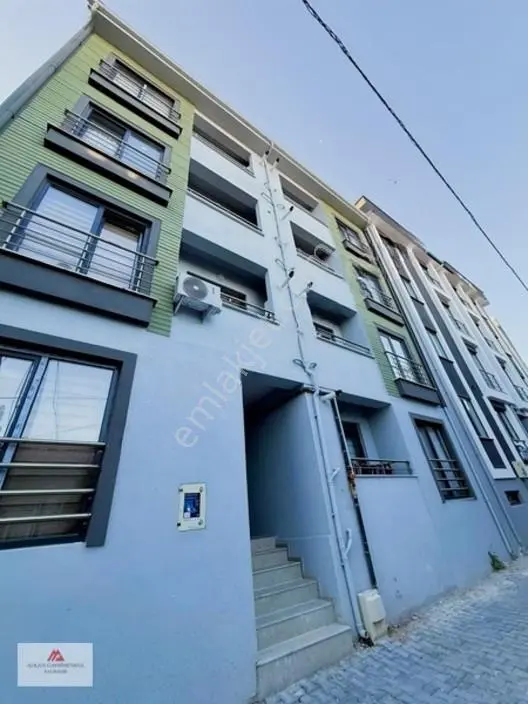 N.e.f. Manzaralı Yatırımlık 1+1 — fotoğraf 3