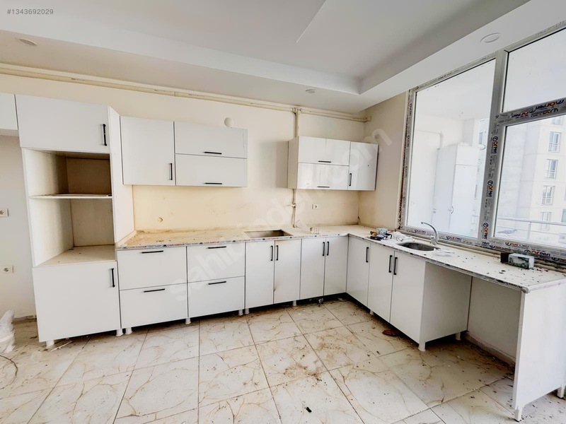 Akyürek Emlaktan Eski Emniyet Civarı Nirvana Da 3+1 Sıfır Daire — fotoğraf 2