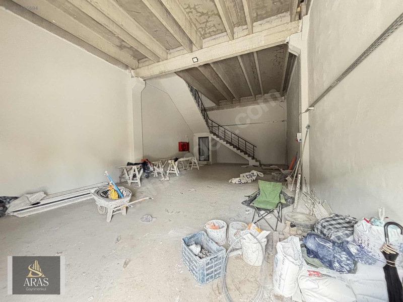 Aras Gayrimenkulden Nuri Giyikte 250 M2 Kiralık Sıfır Dükkan — fotoğraf 2
