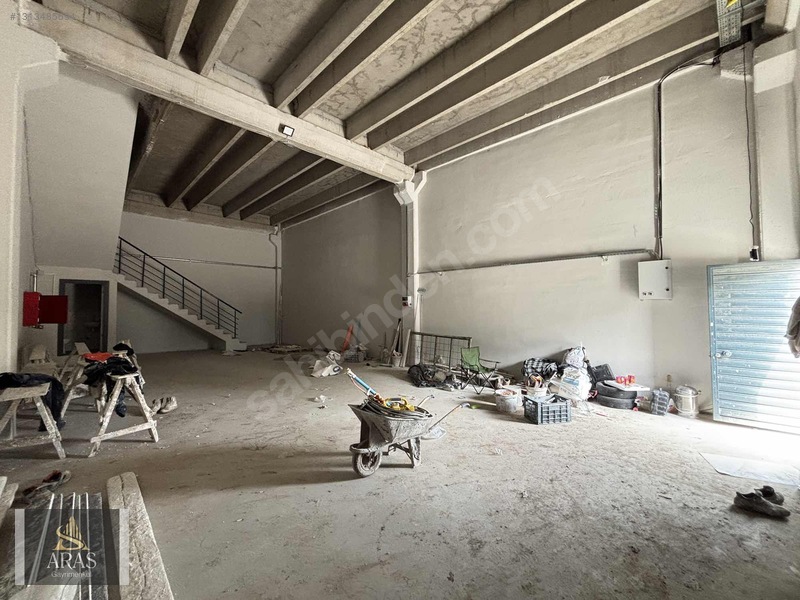 Aras Gayrimenkulden Nuri Giyikte 250 M2 Kiralık Sıfır Dükkan — fotoğraf 3