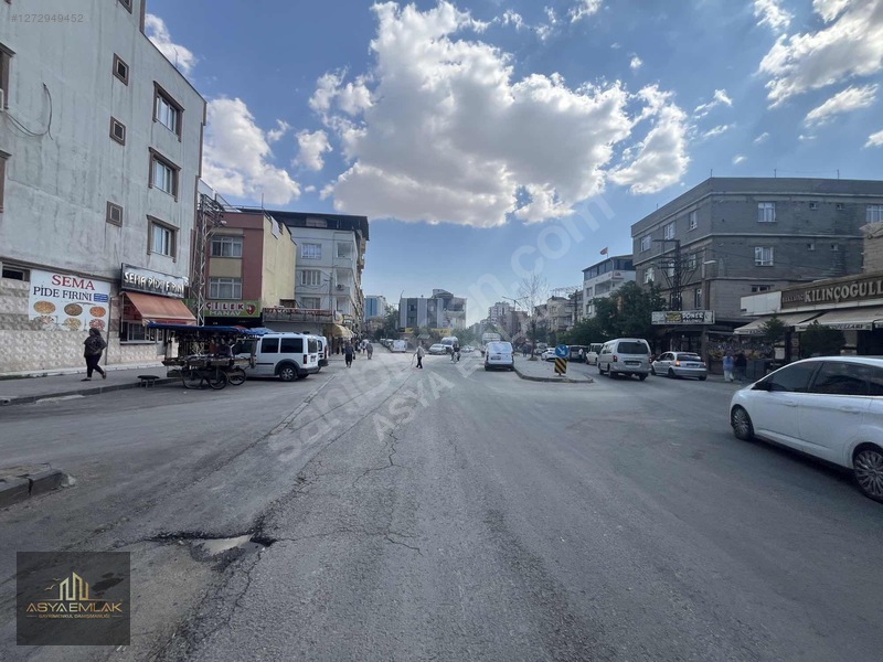 Kaya Önü'nde Yatırımlık Müstakil: 2 Dükkan + 3+1 Ev — fotoğraf 2