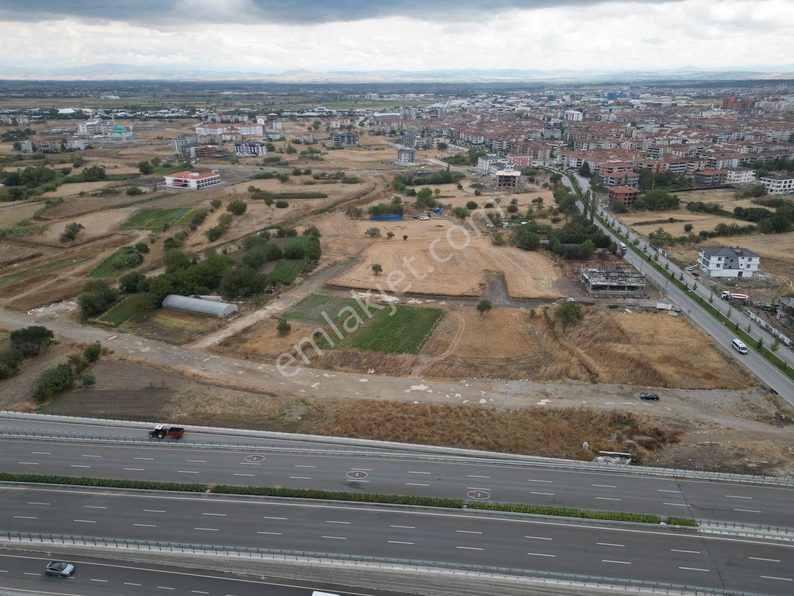 Üçpınar Mah. Paşaalanı Mevkii Caddeye Cephe Satılık 311 M² Tarla — fotoğraf 12