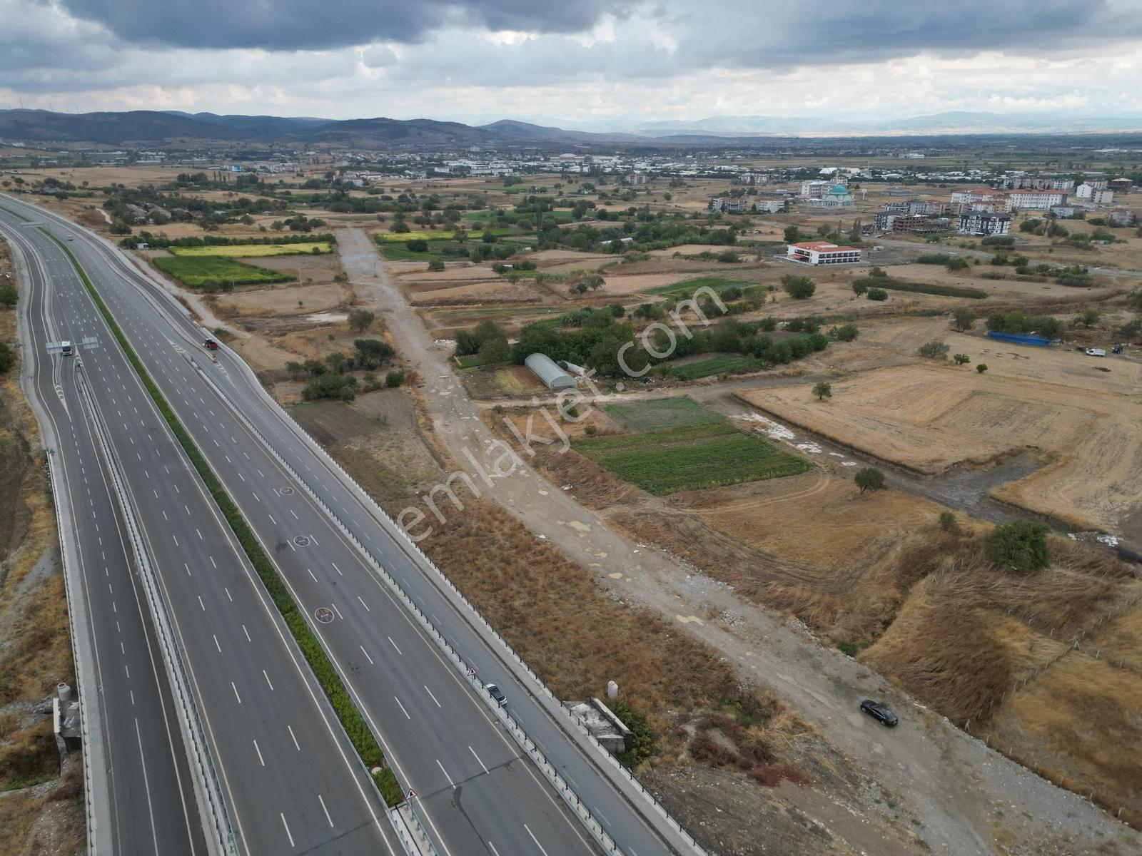 Üçpınar Mah. Paşaalanı Mevkii Caddeye Cephe Satılık 311 M² Tarla — fotoğraf 13