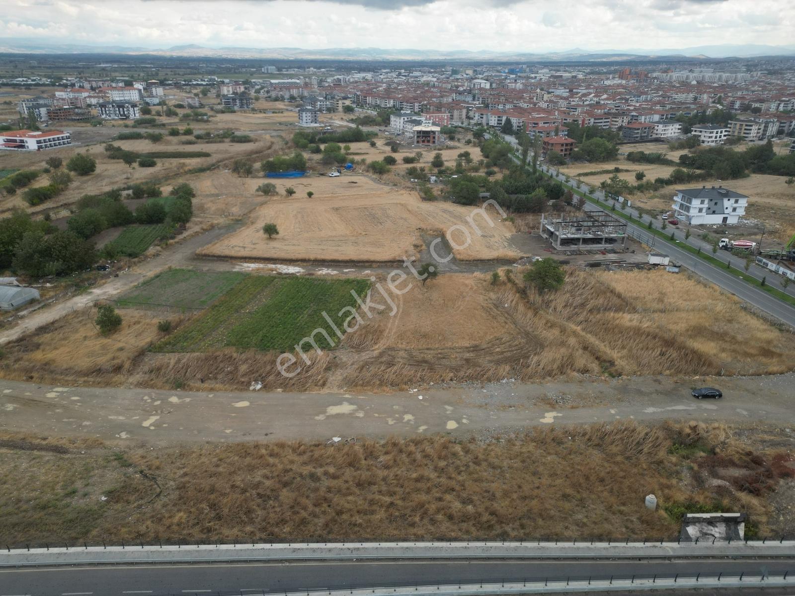Üçpınar Mah. Paşaalanı Mevkii Caddeye Cephe Satılık 311 M² Tarla — fotoğraf 22