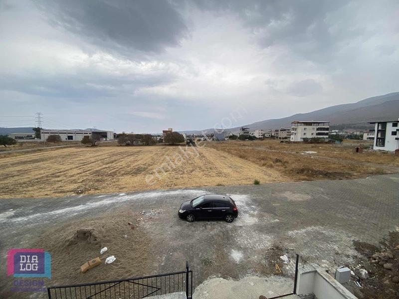 Aliağa'da Önü Açık Ara Kat 2+1 K.mutfak Satılık Daire — fotoğraf 6