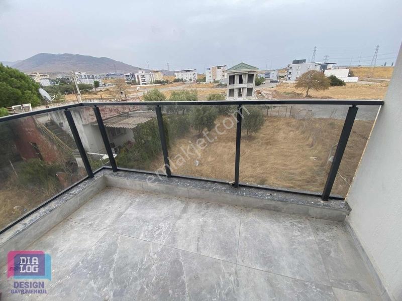 Aliağa'da Önü Açık Ara Kat 2+1 K.mutfak Satılık Daire — fotoğraf 13