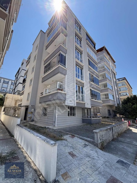 Atakum Bornova Caddesi'nde Satılık 3+1 Daire — fotoğraf 2