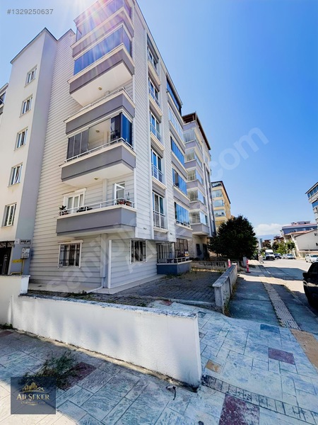 Atakum Bornova Caddesi'nde Satılık 3+1 Daire — fotoğraf 3