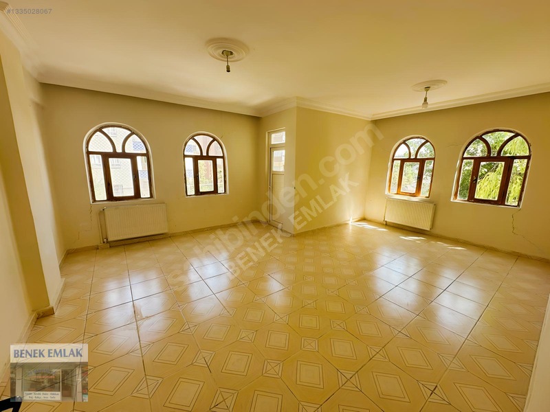 Benek Emlak Ertuğrulgazi 4+1 Kiralık Daire — fotoğraf 2