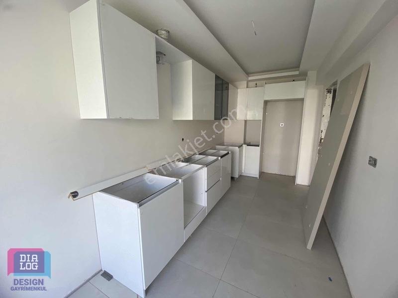 Aksoyda Sahile Yakın 3+1 Ara Kat Satılık Daire — fotoğraf 20