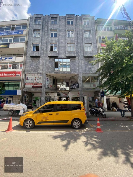 Mutlucan Gyd'Den Karabük İş Merkez'İnde Satılık 1. Kat Dükkan !!