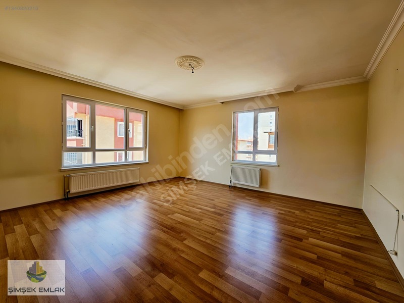 Şimşekten Y. Mahalle Çiğdemtepe De 3+1 130 M2 Site Dairesi 5.kat — fotoğraf 2