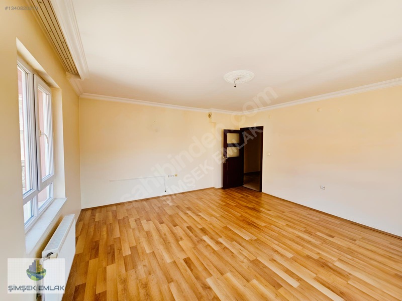 Şimşekten Y. Mahalle Çiğdemtepe De 3+1 130 M2 Site Dairesi 5.kat — fotoğraf 3