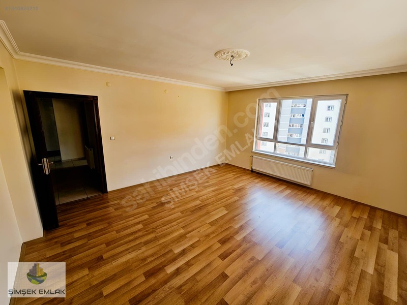 Şimşekten Y. Mahalle Çiğdemtepe De 3+1 130 M2 Site Dairesi 5.kat — fotoğraf 4