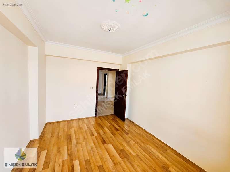 Şimşekten Y. Mahalle Çiğdemtepe De 3+1 130 M2 Site Dairesi 5.kat — fotoğraf 13