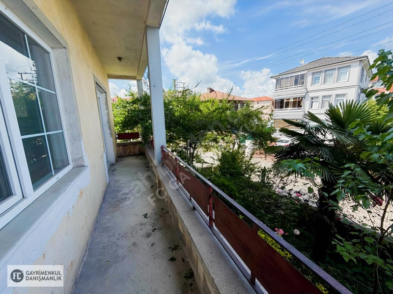 Şehrin Merkezinde 3+1 Satılık Daire — fotoğraf 6