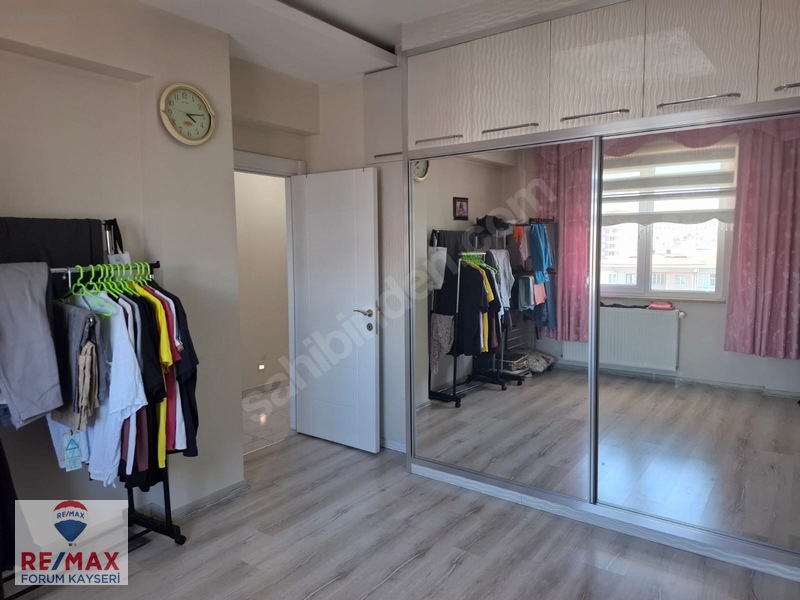 Melikgazi Küçük Ali De İçi Lüks Yapılı Satılık 3+1 Daire — fotoğraf 11