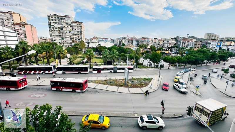 İnönü Cd. Üzeri Üçyol Metro Yakını D.gazlı 3+1 Kiralık Daire