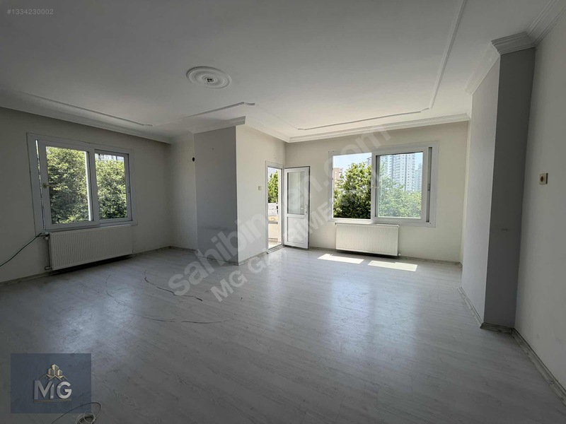 Mg Den Merkezi Konumda Geniş 3+1 Satlık Daire — fotoğraf 3