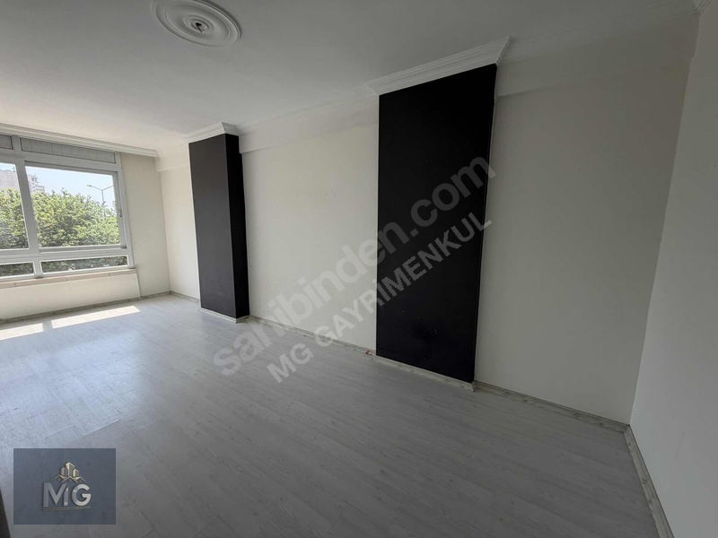 Mg Den Merkezi Konumda Geniş 3+1 Satlık Daire — fotoğraf 9