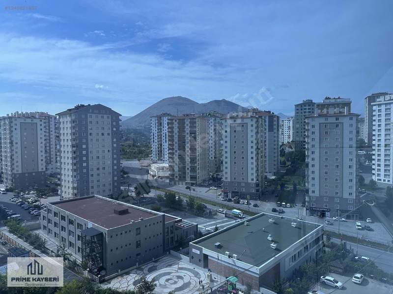 Tramvay Dibinde Ögrenciye Uygun Full Eşyalı 3+1 Kiralık Daire — fotoğraf 2