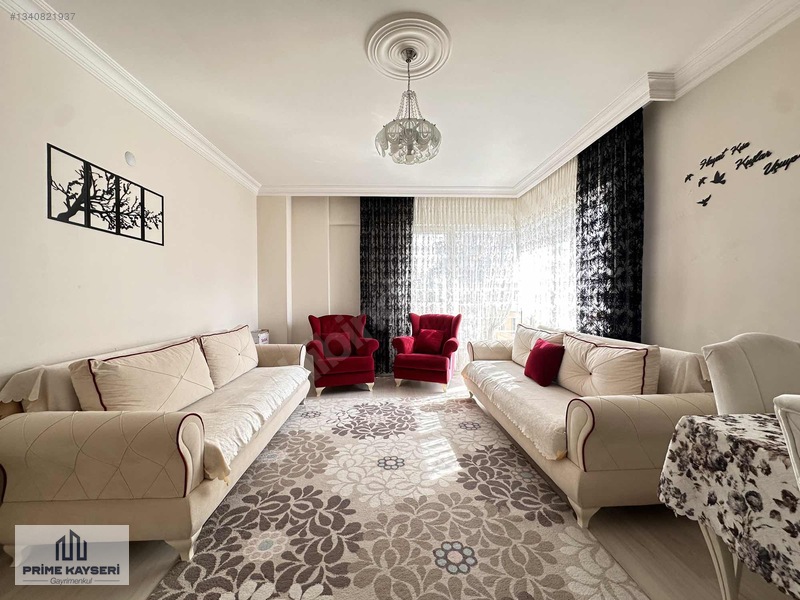 Tramvay Dibinde Ögrenciye Uygun Full Eşyalı 3+1 Kiralık Daire — fotoğraf 13