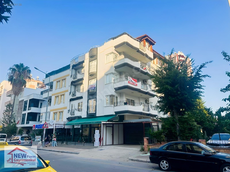 New Form'dan Aydınlık Evler Mah. Satılık 1200 M2 Komple Bina — fotoğraf 4