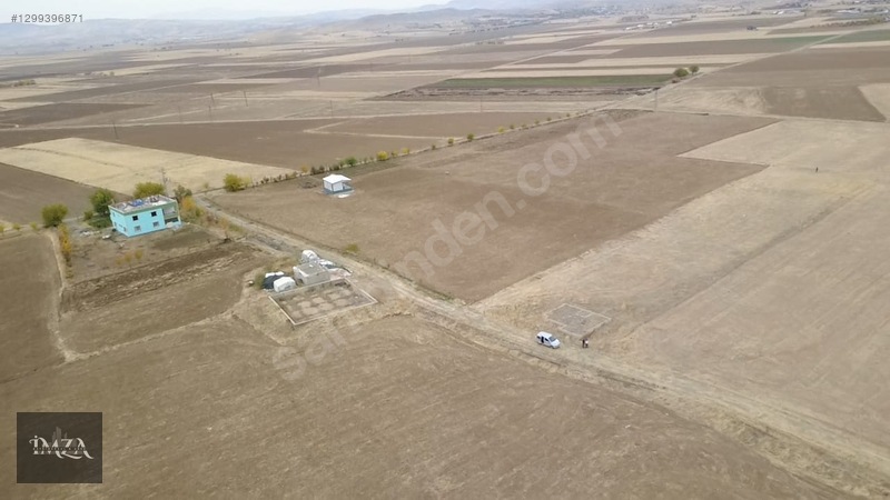 İmzadan Kuyulu Köyünde Satılık 3836m2 Tarla — fotoğraf 4